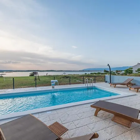 Semesterbostad Kuca Za Odmor Privlaka (Zadar)